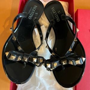 Valentino Garavani rockstud bow sandals
